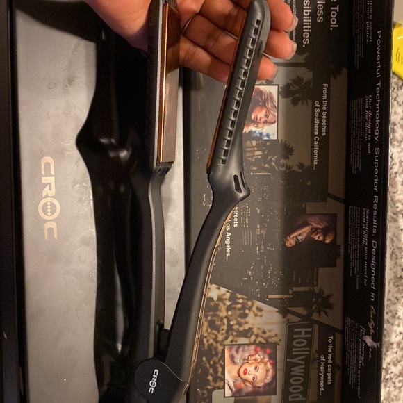 CROC Rose Gold Titanium Played Flat Iron/Curler - Picture 6 of 9